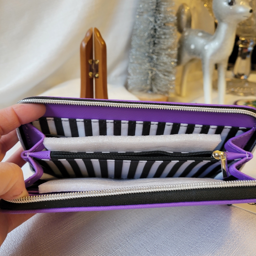 Marc Tetro Purple Dog Wallet - Picture 2 of 3